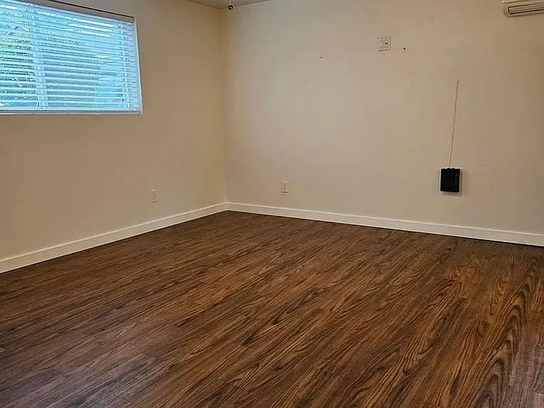 3906 W Albion St — Photo 10