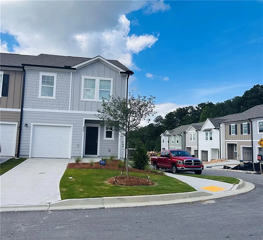3 bed, 2.5 bath, 1307 sqft, $2,200 — Photo 1