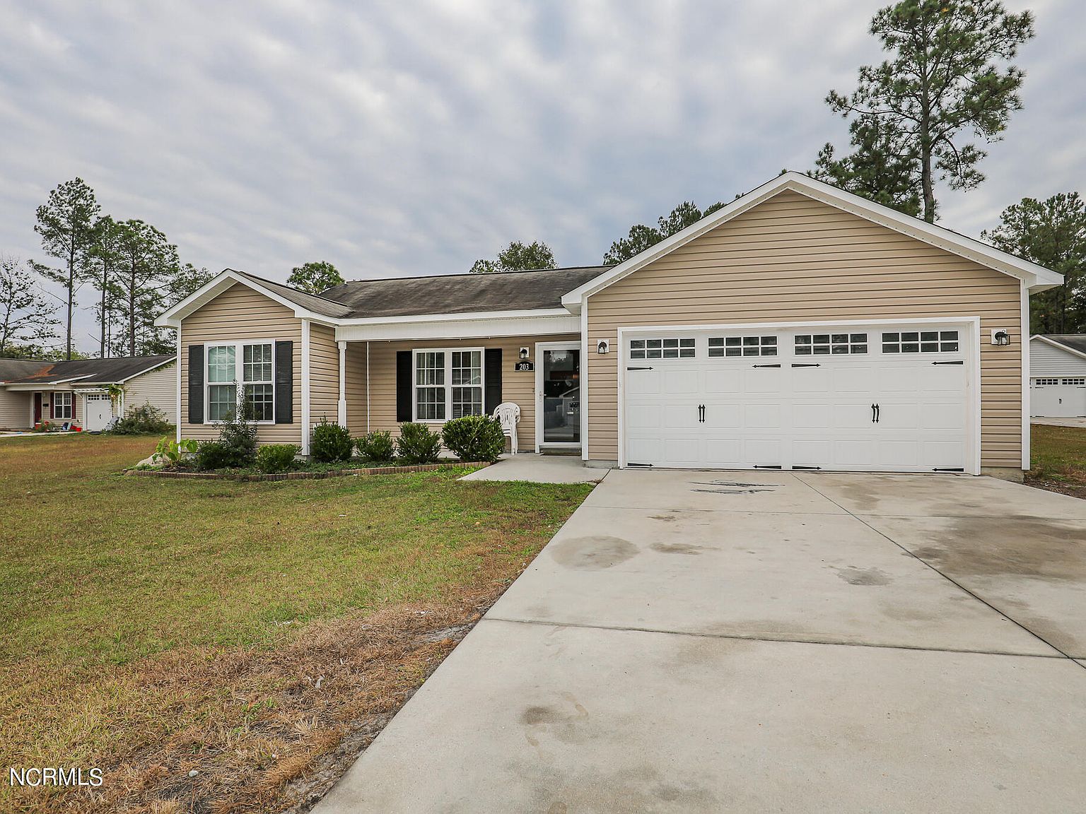 203 Sweet Gum Lane, Richlands, NC 28574 | Zillow