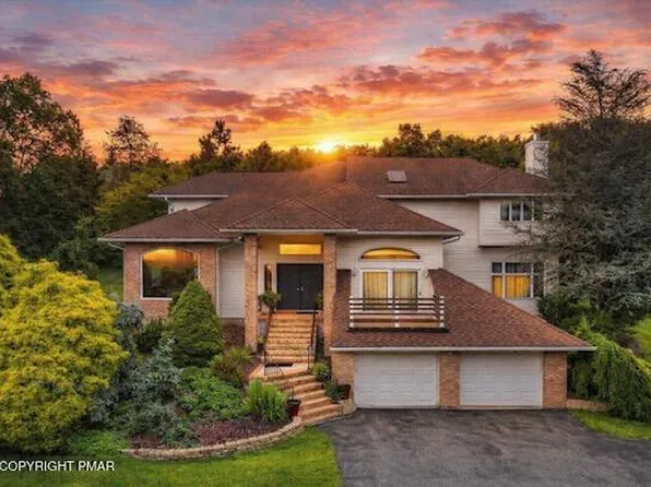 648 Marion Ln, Brodheadsville, PA 18322