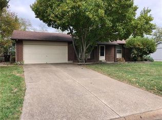 17 Pepperidge Rd, Saint Peters, MO 63376