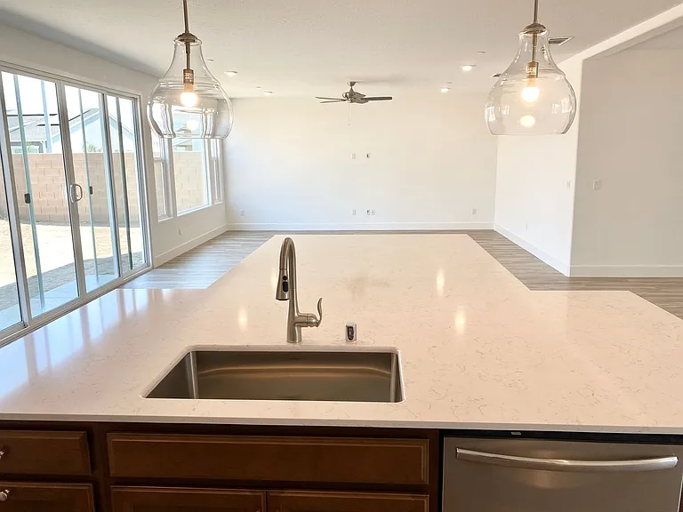 5817 E Truman Ave — Photo 8