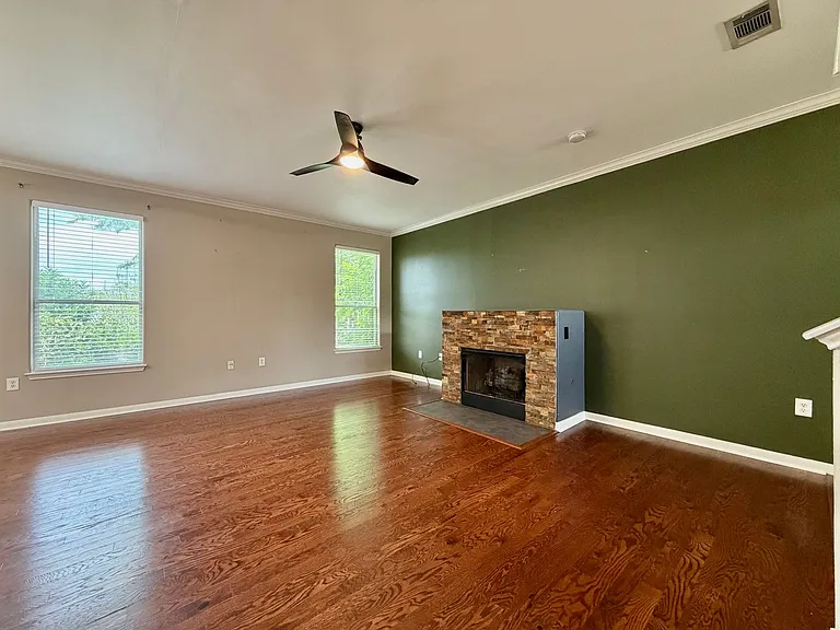3300 Forest Creek Dr — Photo 6