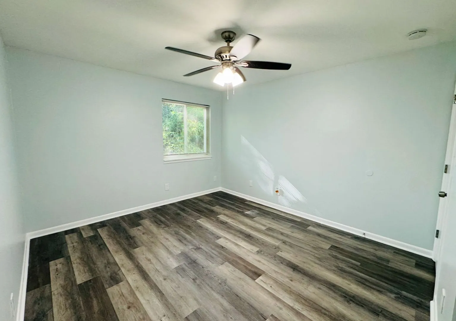 Miller Manor Apartments (Ask About our Move in Specials) — Photo 2