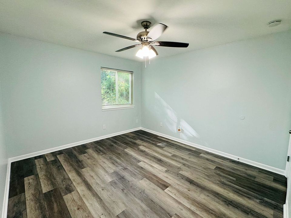 2nd image of 3214 McKenzie Rd #3211