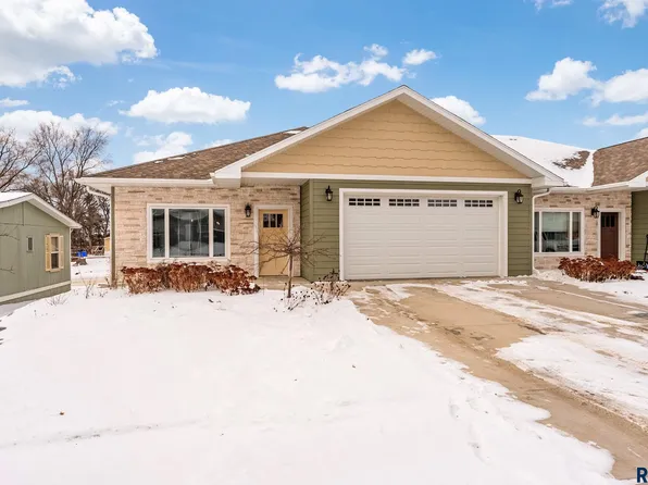 1111 N Union Ave, Madison, SD 57042