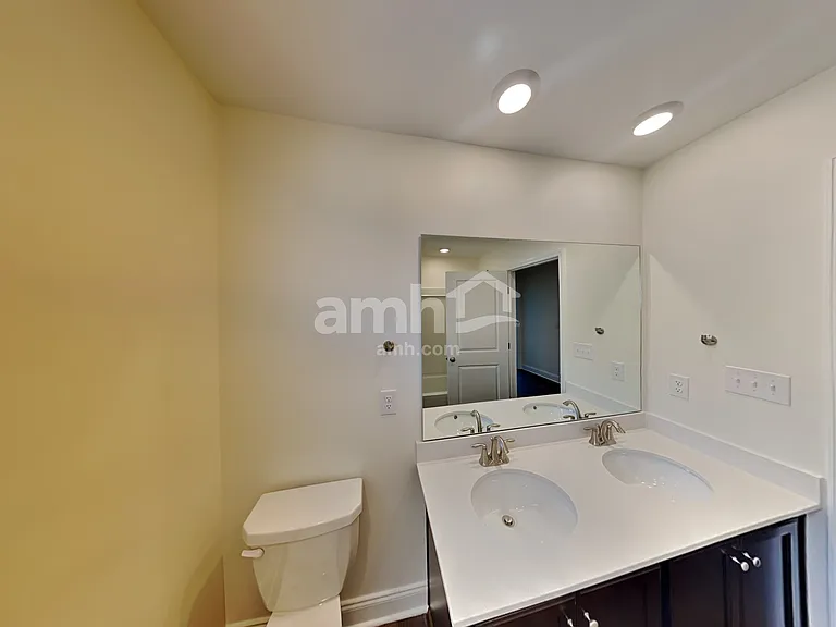 2128 Williamshire Ln — Photo 21