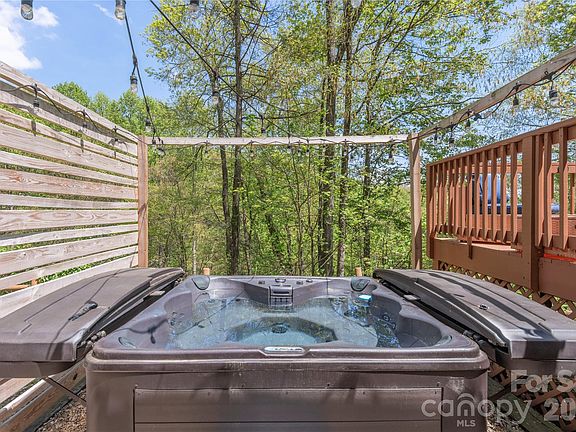 2nd image of 860 Creekside Dr