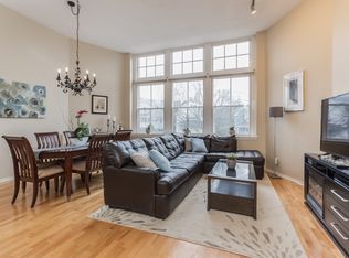 51 Pettee St APT 28, Newton, MA 02464