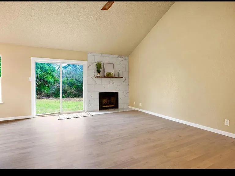 205 Sioux Trl — Photo 6