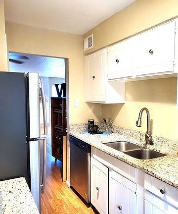 4th image of 6611 Southpoint St
