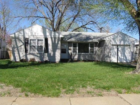 2nd image of 1808 Larson St