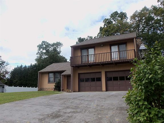 2nd image of 1571 Sherwood Dr