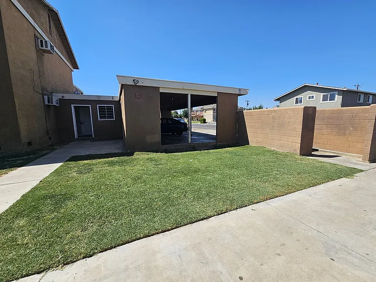 728 Illinois Ave — Photo 3