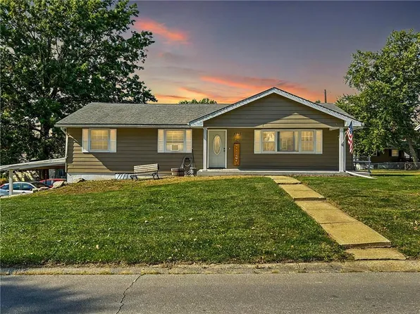 1725 Lake Trenton Dr, Trenton, MO 64683