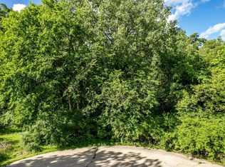 217 New Forest Rd SW, Poplar Grove, IL 61065