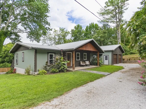 5699 S Main St, Lobelville, TN 37097