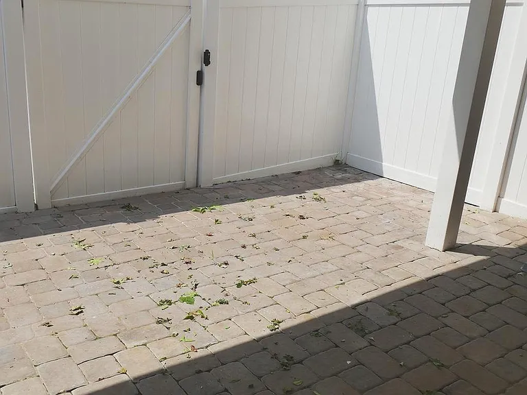 7706 Gaston Pl — Photo 20