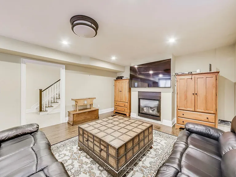 16 Saint Phillips Rd — Photo 35