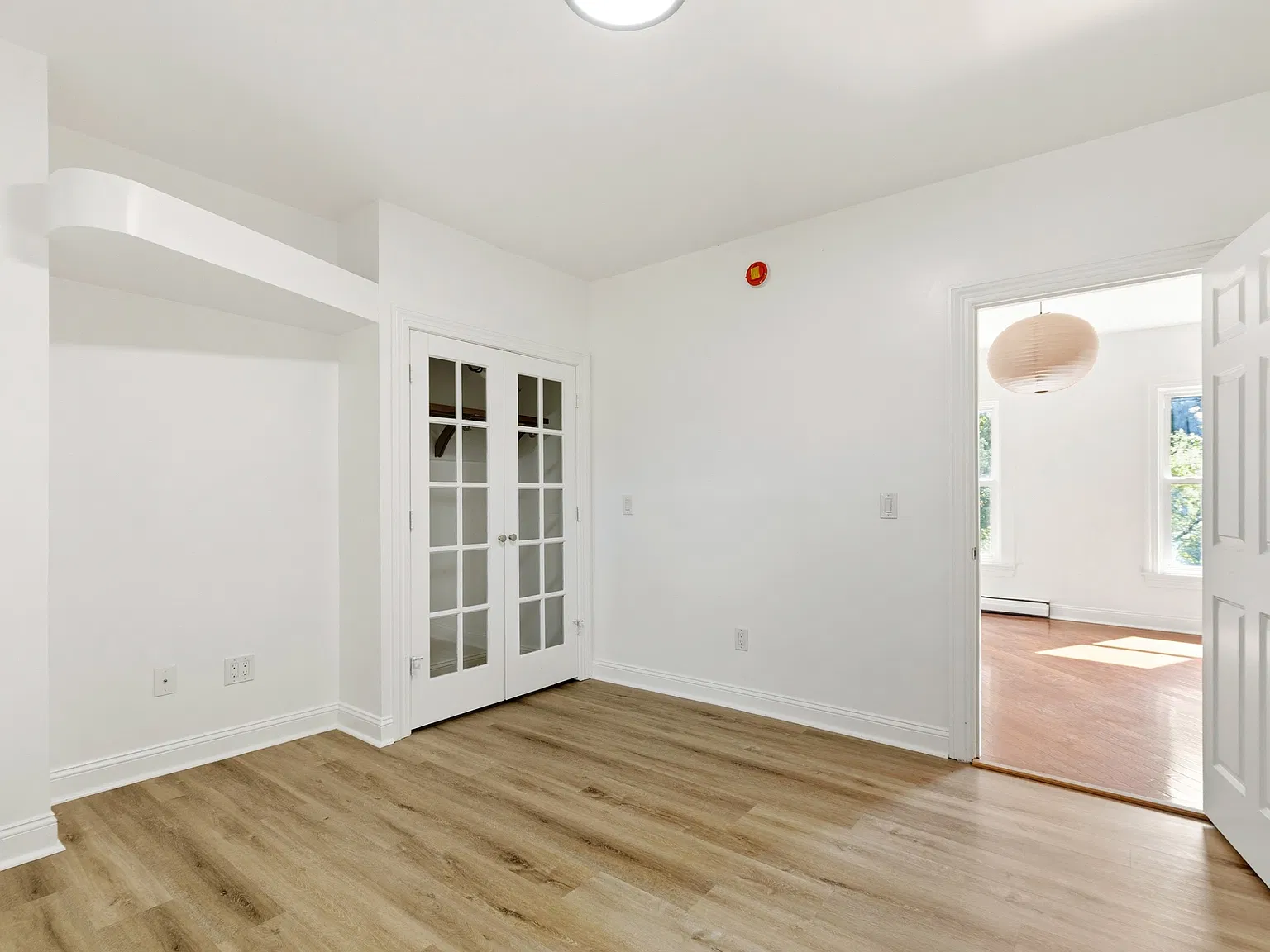 481 Danforth St — Photo 2