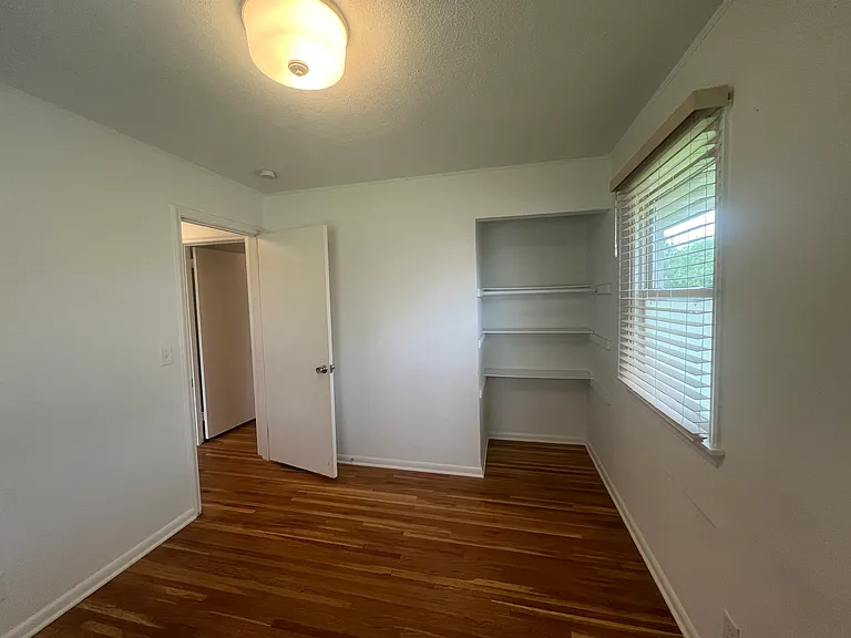 8507 Penn Cir — Photo 22