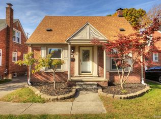 1537 Robindale Ave, Dearborn, MI 48128