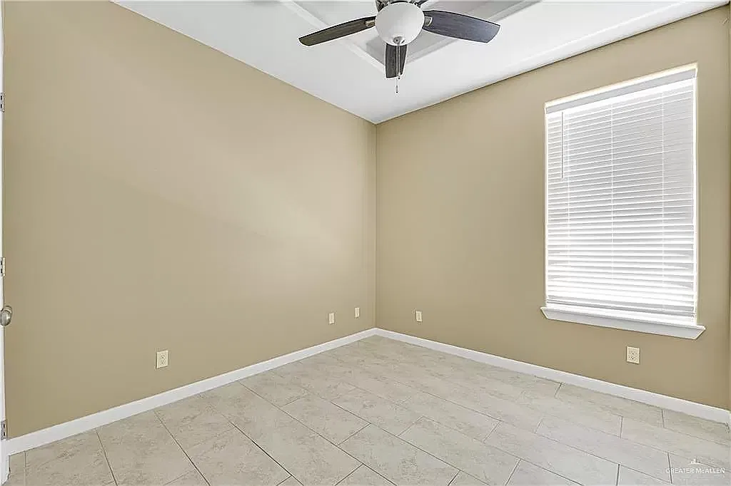 3 bed, 1150 sqft, $1,200 — Photo 2