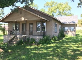 18 W Main St, Evening Shade, AR 72532