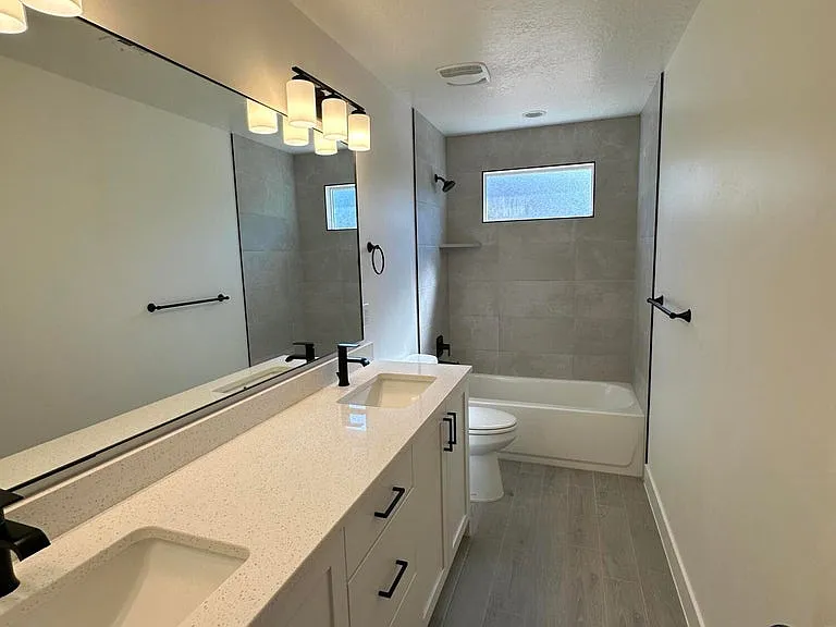 366 N 40 E — Photo 26