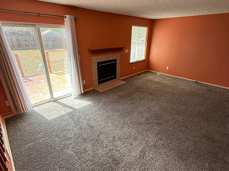 5053 Deephaven Ct — Photo 16