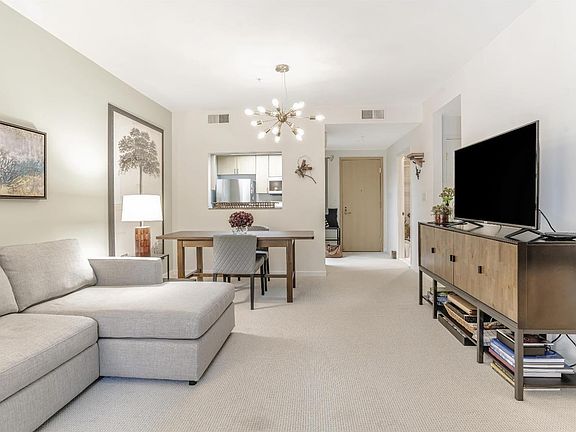 4th image of 200 Deer Valley Road #2M