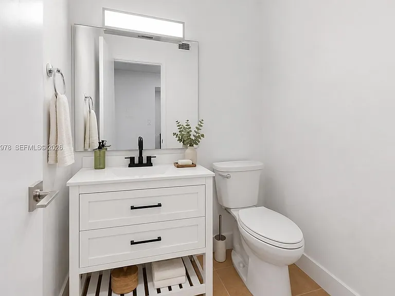 2600 NE 135th St #4E-A — Photo 11