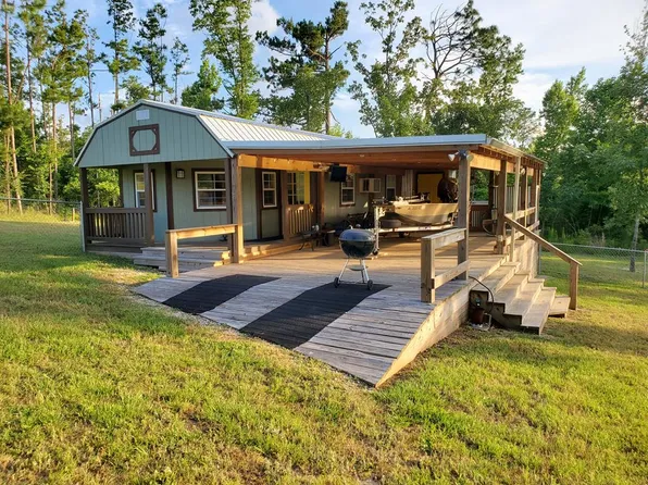 7886 Long Lake Dr, Donalsonville, GA 39845