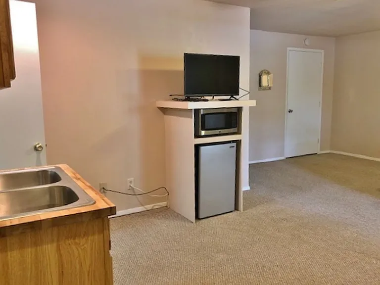 119 Whispering Pine Way #B — Photo 3