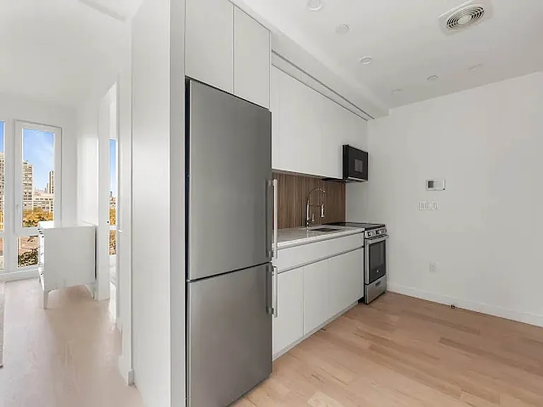 131 Concord St #5F — Photo 3