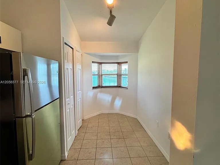 3415 NE 9th Dr #202 — Photo 7