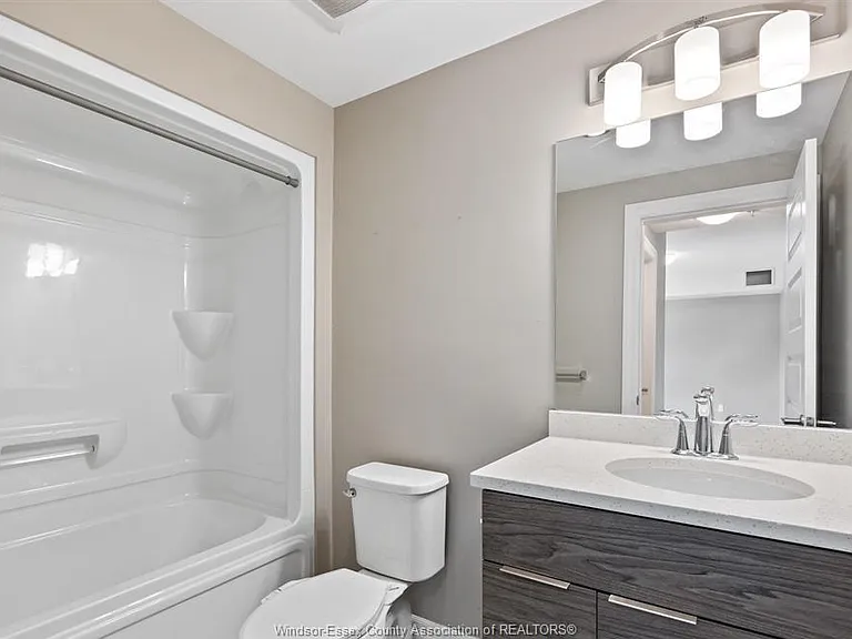 955 Ouellette Ave #205 — Photo 15