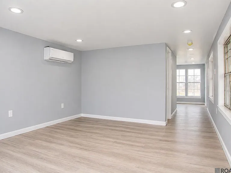 4809A Longfellow Dr — Photo 7