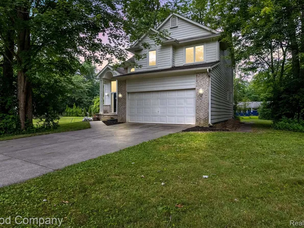23329 Elmgrove St, Farmington Hills, MI 48336