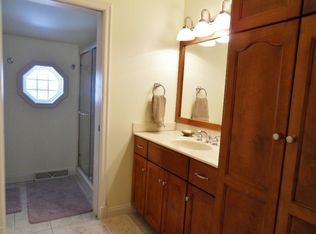 108 W Lincoln St, Sycamore, IL 60178