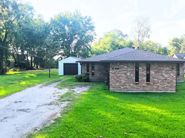 4345 Treadway Rd, Beaumont, TX 77708