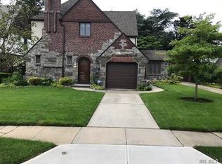 53 Kenilworth Rd, Mineola, NY 11501