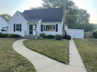 1210 Pine St, Yankton, SD 57078