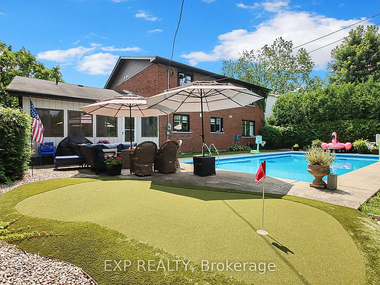 895 Dresden Cres — Photo 41