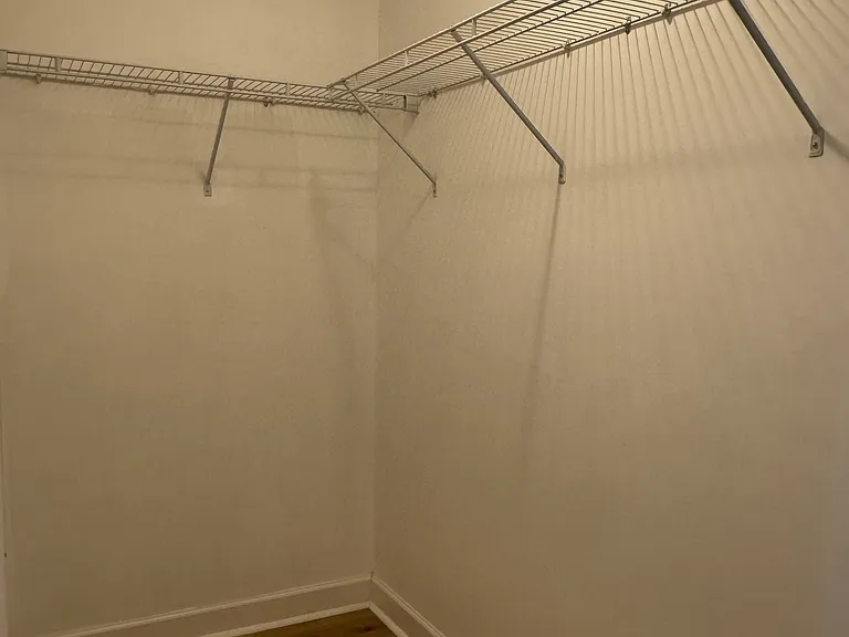 1100 Paddock Park Cir — Photo 17