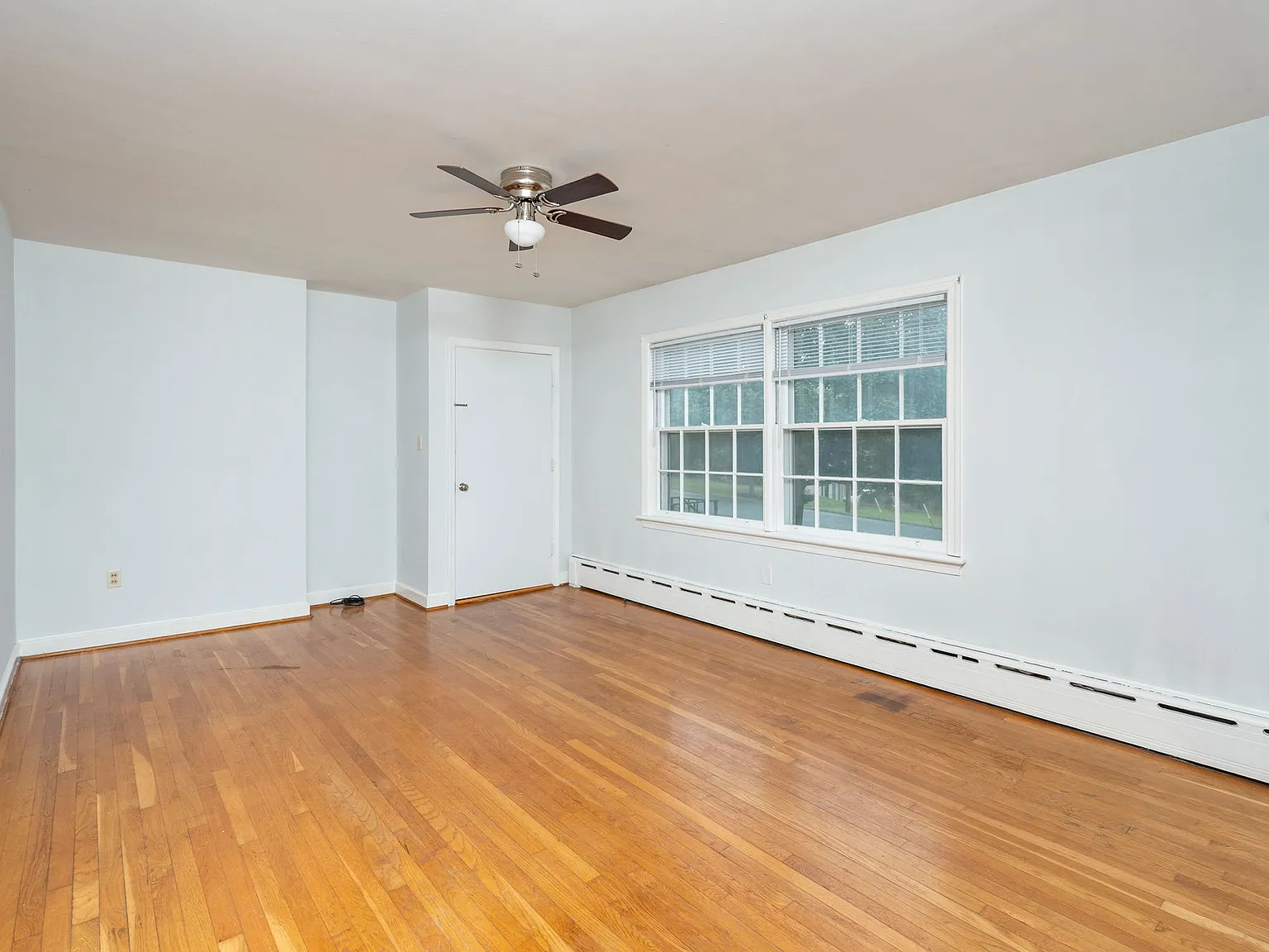 2 bed, 900 sqft, $1,295 — Photo 4