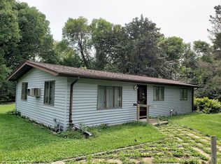 77 W Waukau Ave, Oshkosh, WI 54902