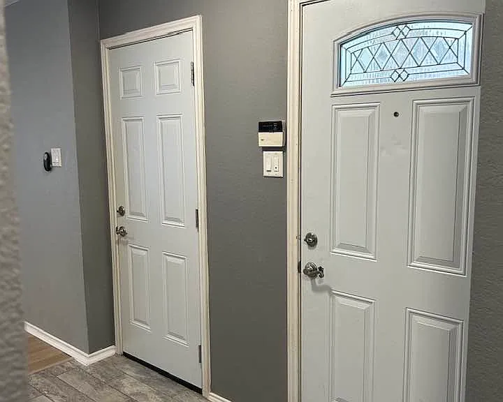 2620 Terrace Dr — Photo 2