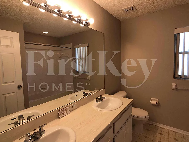9801 Morris Glen Way — Photo 11