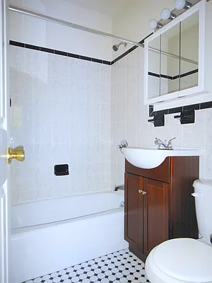 Rented by Balass Ralph, LREB | media 20